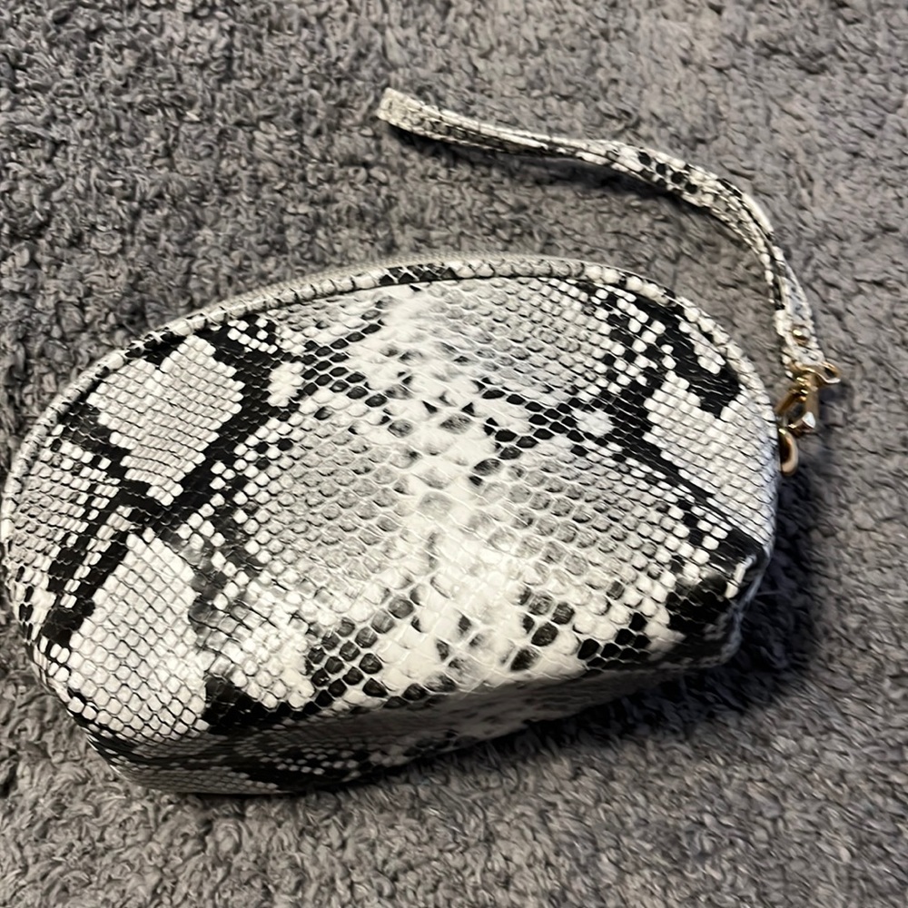 Makeup bag